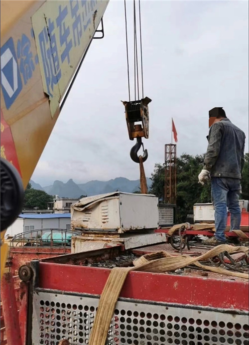 鹰潭市大件吊装搬运设备常用的施工手势信号解答