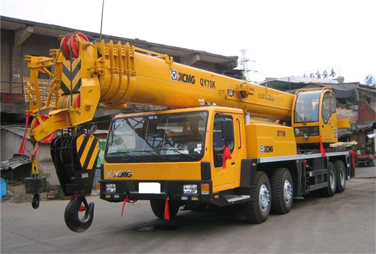 鹰潭市吊车出租选择重点