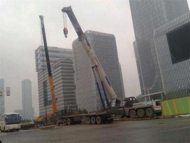鹰潭市25吨吊车能吊多重设备？