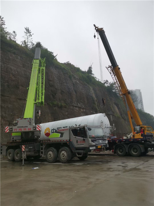 鹰潭市“不怕风雨冻”—— 吊车的 “恶劣环境适应” 技术